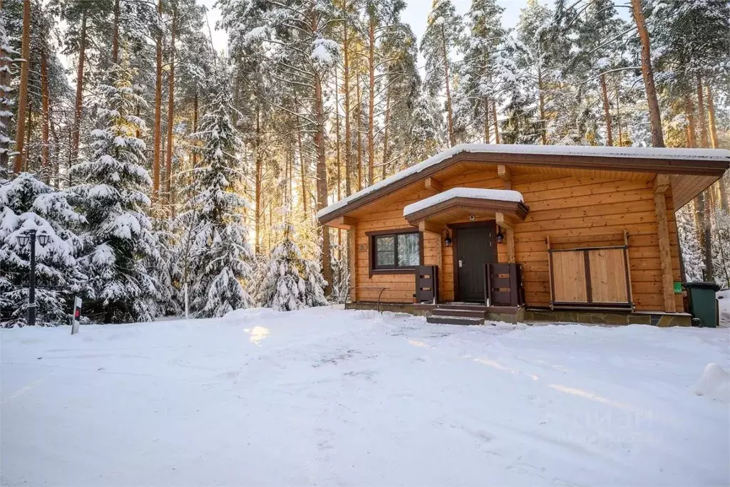 Дом в Ленинградская область, Всеволожский район, Бугровское городское ... - Фото 1