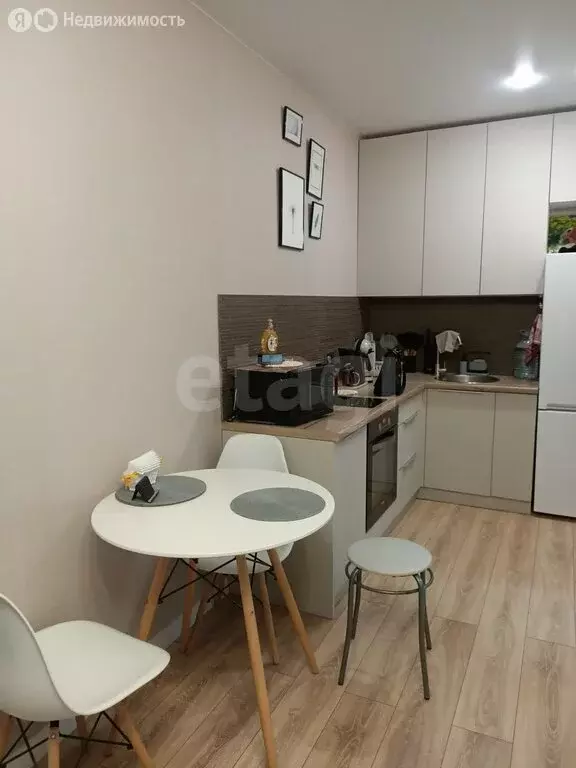 1-комнатная квартира: Тобольск, 7-й микрорайон, 39Б (42.7 м) - Фото 2