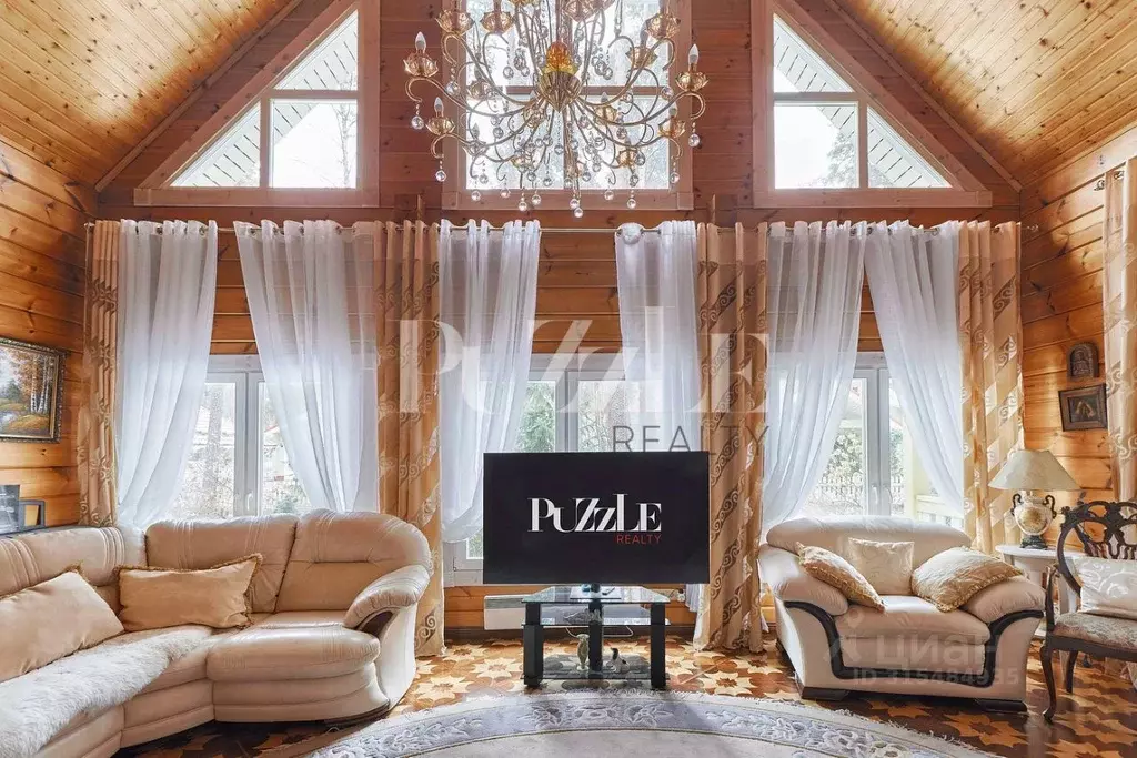 Дом в Ленинградская область, Выборгский район, Рощинское городское ... - Фото 1