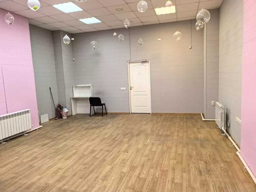 Помещение свободного назначения в Татарстан, Нижнекамск просп. ... - Фото 2