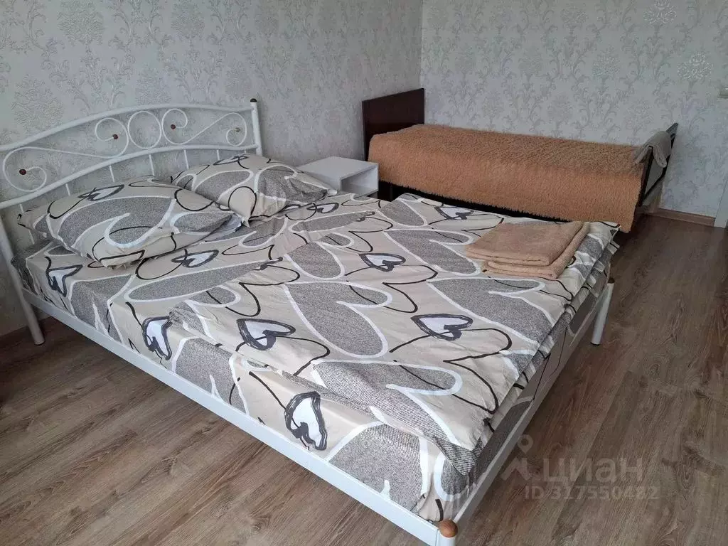 1-к кв. Брянская область, Клинцы ул. Ворошилова, 39Б (42.0 м) - Фото 2