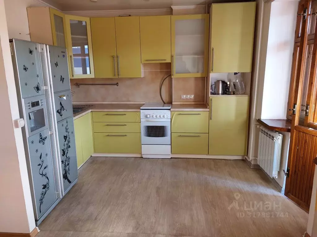 3-к кв. Самарская область, Тольятти ул. Лизы Чайкиной, 50 (82.1 м) - Фото 0