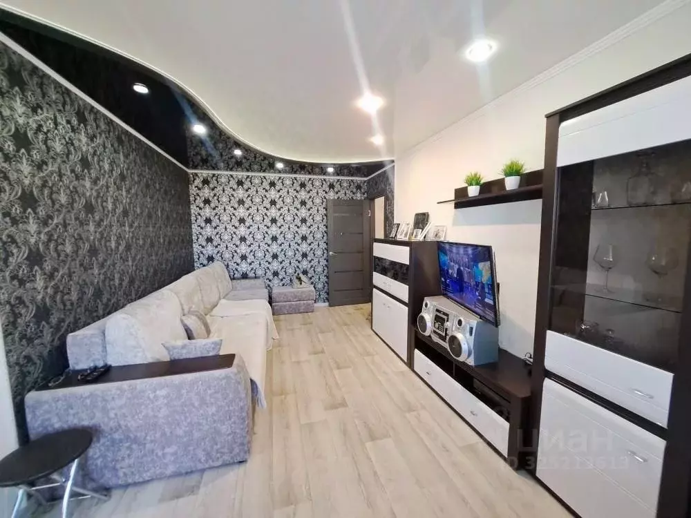 3-к кв. Оренбургская область, Орск Новый город мкр, ул. Пацаева, 12 ... - Фото 1