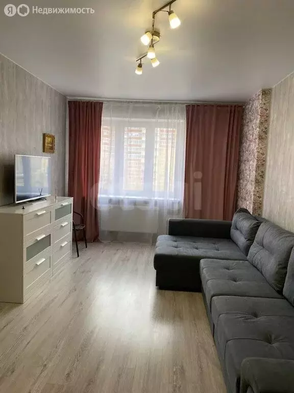 2-комнатная квартира: Тула, Новомосковская улица, 12 (57.2 м) - Фото 1