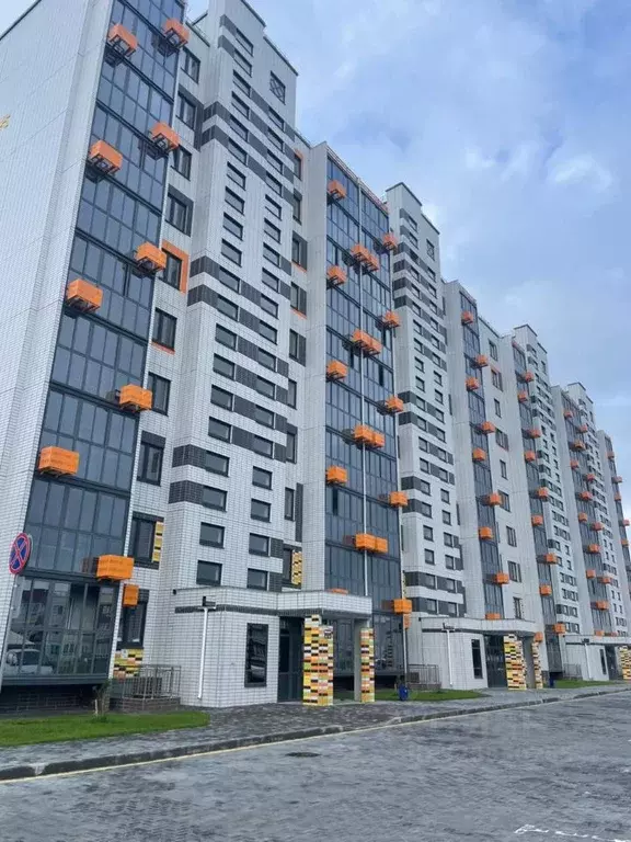 3-к кв. Омская область, Омск проезд 4-й Амурский, 13 (76.5 м) - Фото 1