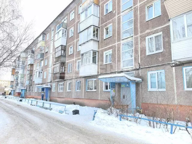 3-комнатная квартира: Омск, микрорайон Заозёрный, улица Бородина, 43 ... - Фото 2