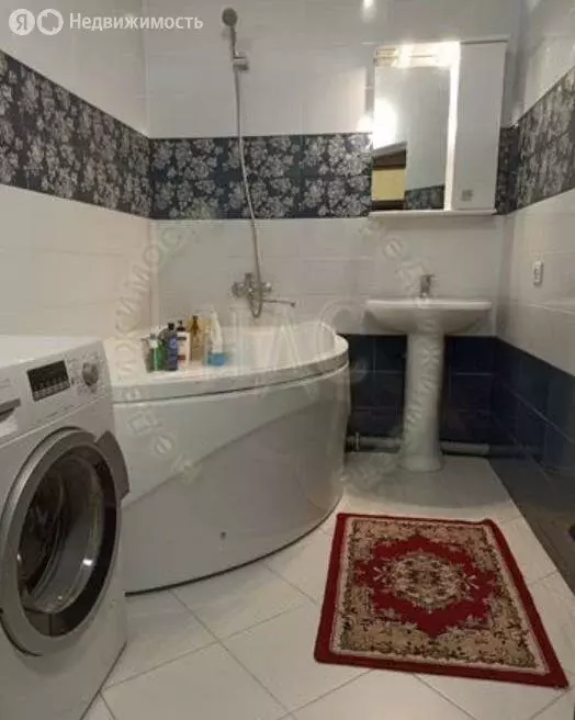 2-комнатная квартира: Курск, улица Павлуновского, 48А (70.4 м) - Фото 2