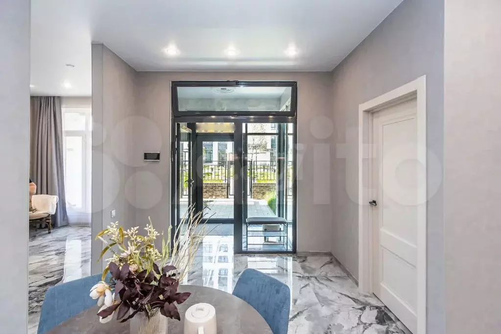 2-к. квартира, 50 м, 1/9 эт. - Фото 1