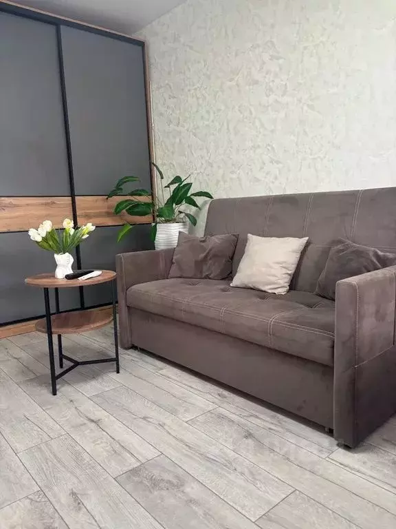 1-к кв. Свердловская область, Нижний Тагил ул. Попова, 12 (30.0 м) - Фото 1