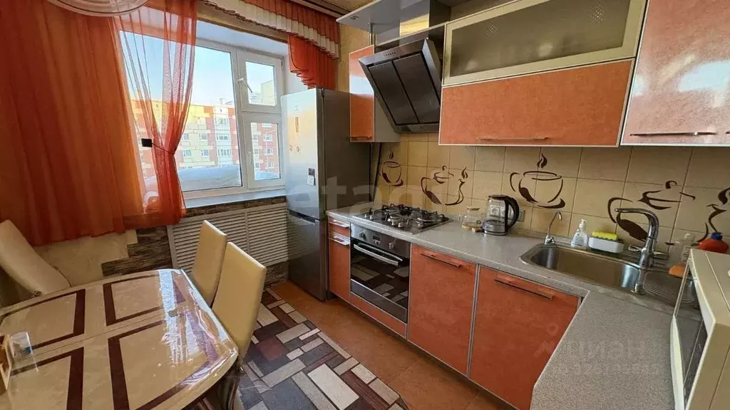 2-к кв. Ямало-Ненецкий АО, Новый Уренгой Надымская ул., 3А (57.0 м) - Фото 1