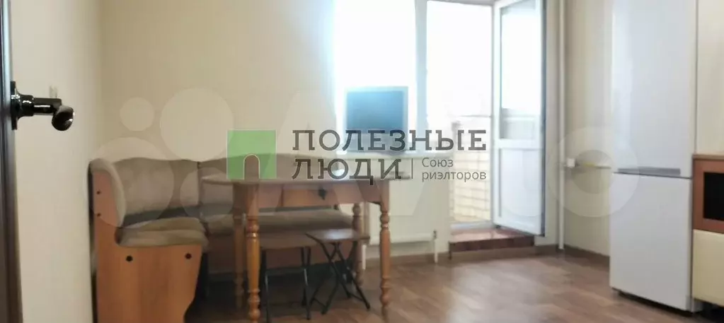1-к. квартира, 42 м, 9/9 эт. - Фото 0