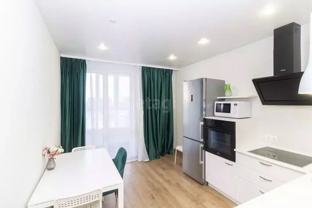 1-к кв. Тюменская область, Тюмень ул. Александра Протозанова, 12к1 ... - Фото 1