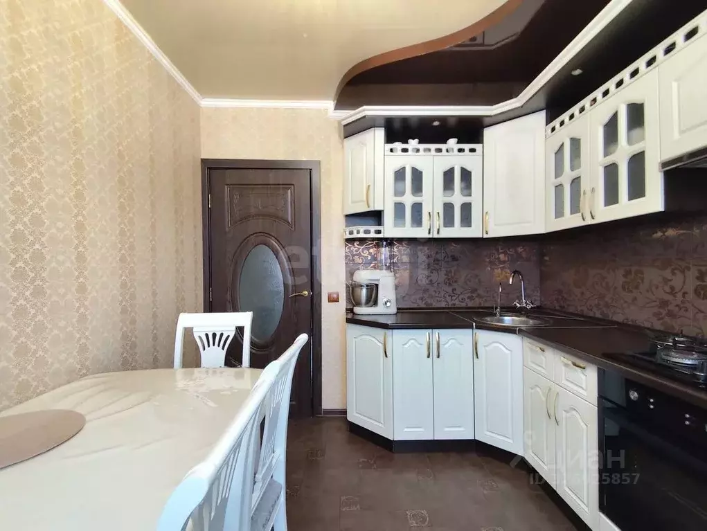 4-к кв. Челябинская область, Миасс бул. Карпова, 10 (78.6 м) - Фото 1