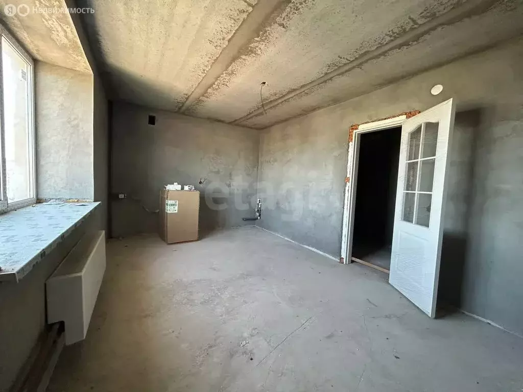 3-комнатная квартира: Энгельс, Овражная улица, 42 (90 м) - Фото 0