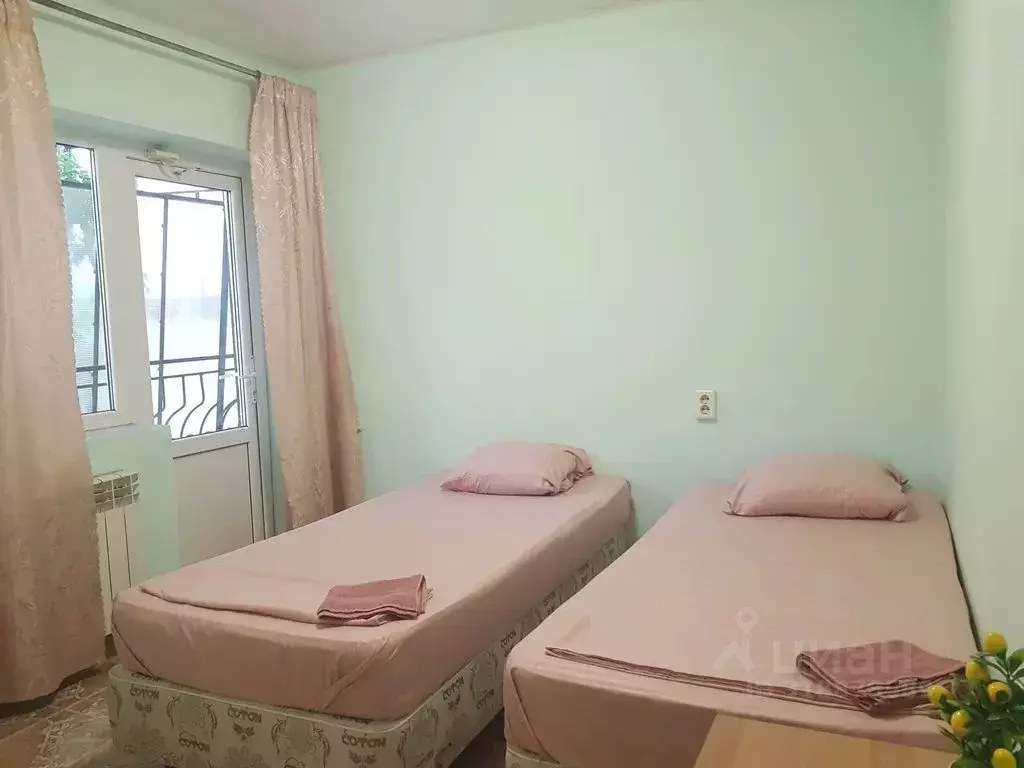 Комната Краснодарский край, Геленджик ул. Нахимова, 3 - Фото 1