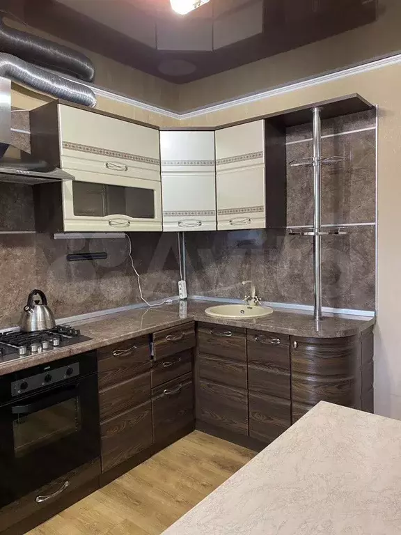 2-к. квартира, 56 м, 3/10 эт. - Фото 0