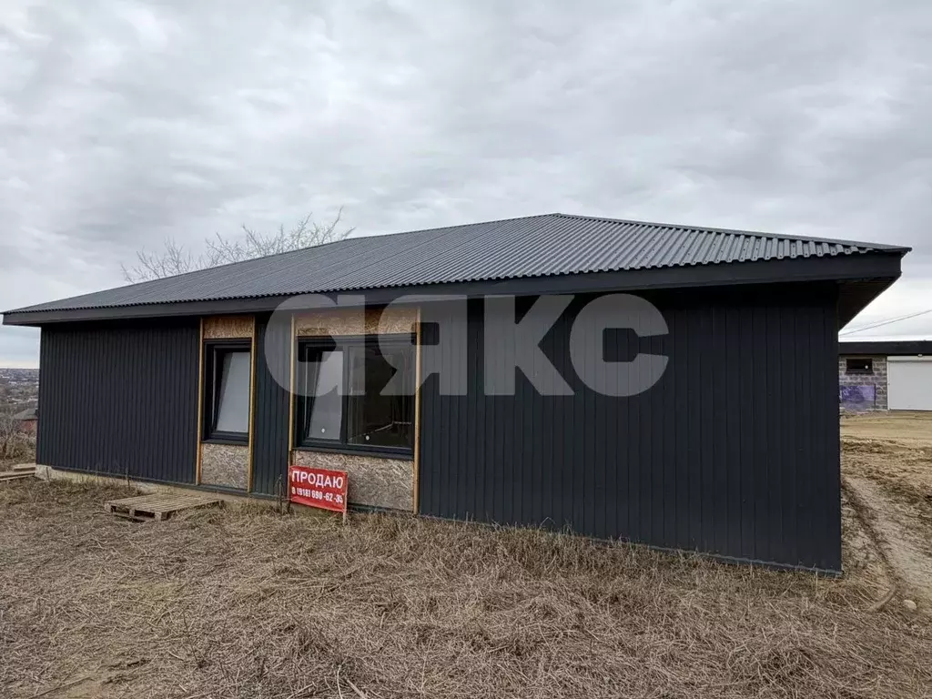 Дом в Краснодарский край, Новокубанский район, пос. Прикубанский ... - Фото 1