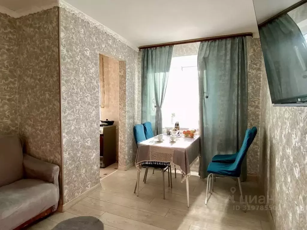 3-к кв. Ленинградская область, Киришский район, Пчевское с/пос, д. ... - Фото 0