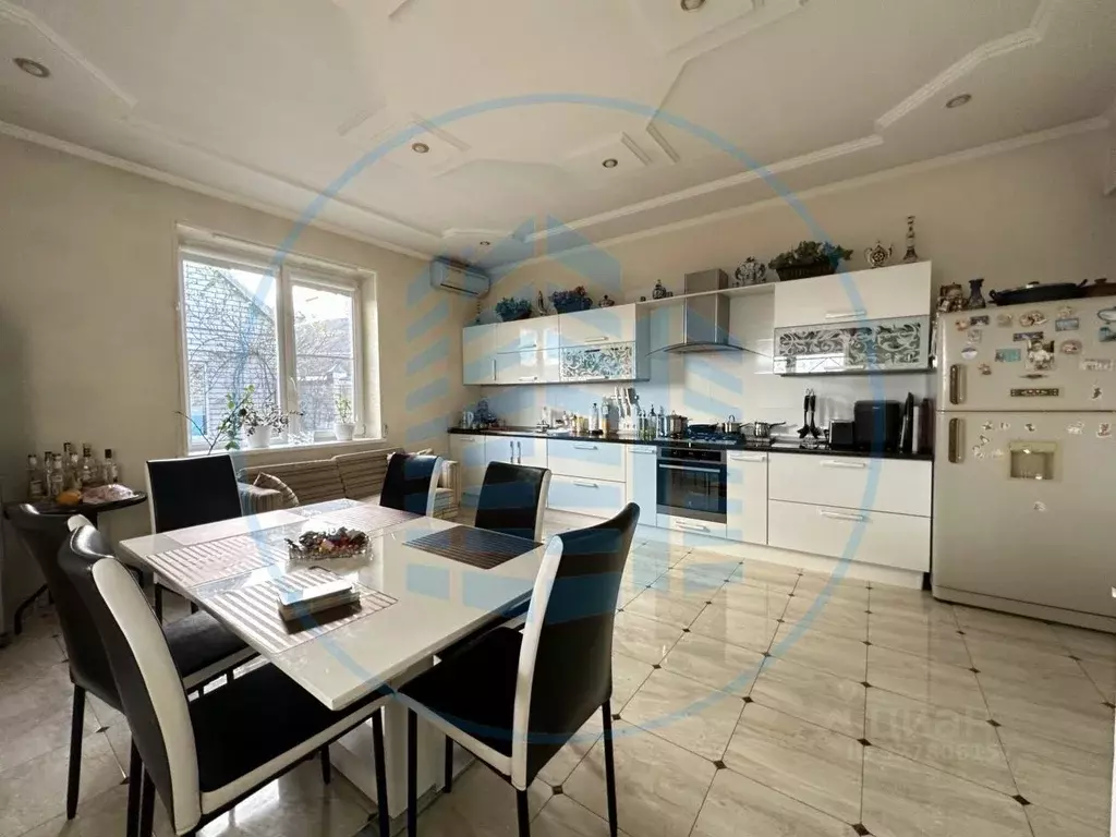 Дом в Ставропольский край, Ессентуки Октябрьская ул. (239 м) - Фото 1