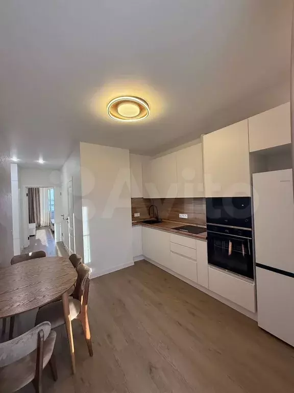 2-к. квартира, 60 м, 14/19 эт. - Фото 1