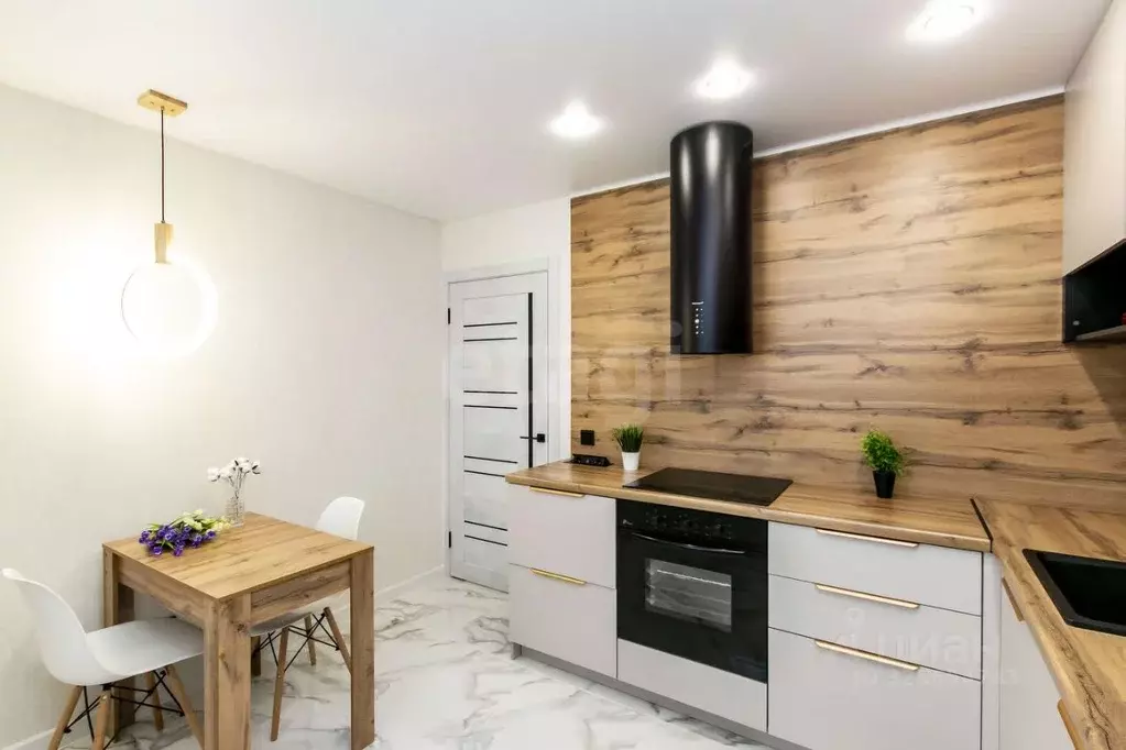 1-к кв. Тюменская область, Тюмень ул. Монтажников, 40 (37.2 м) - Фото 1