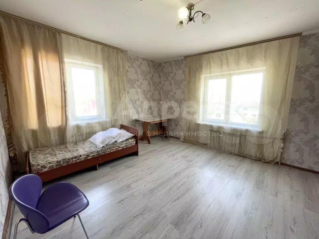 3-к. квартира, 70 м, 3/3 эт. - Фото 0