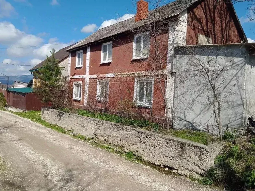 Дом в Крым, Бахчисарайский район, Голубинское с/пос, с. Поляна ул. ... - Фото 1