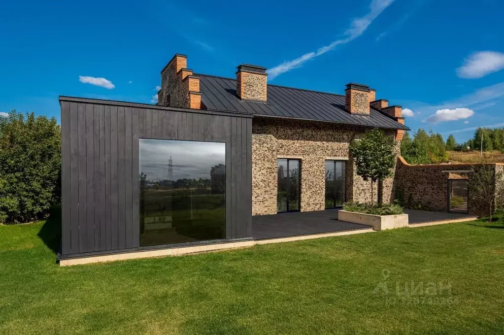 Коттедж в Московская область, Химки Сходня мкр,  (200 м) - Фото 1