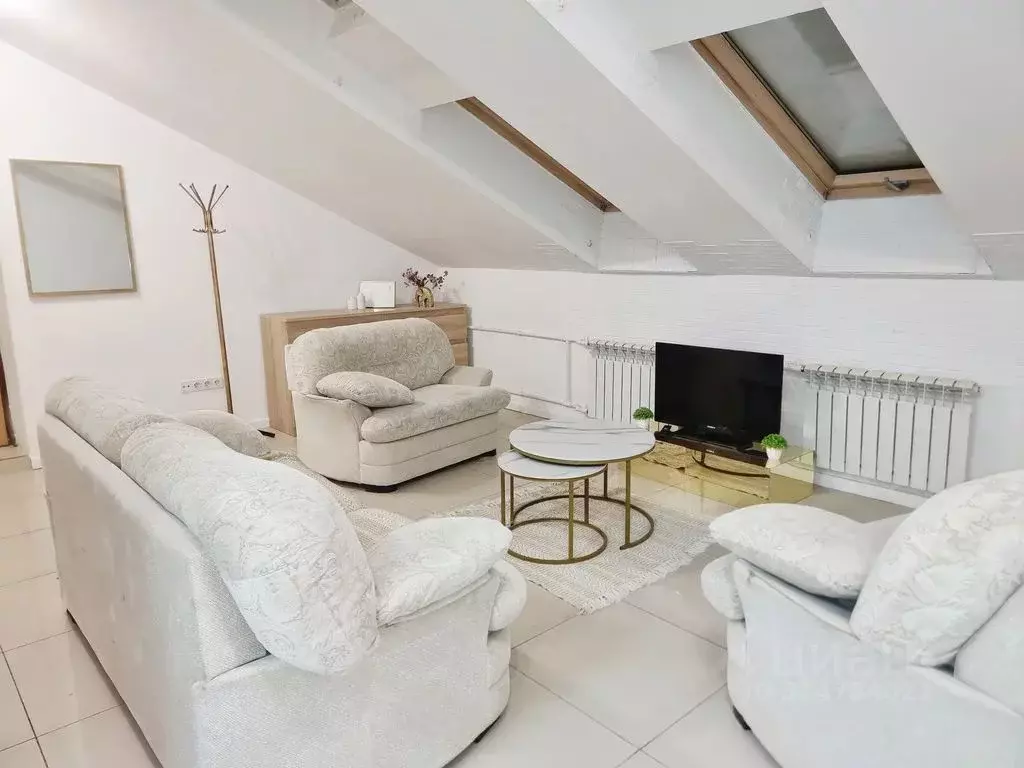 2-к кв. Татарстан, Казань ул. Карла Маркса, 5 (66.0 м) - Фото 0