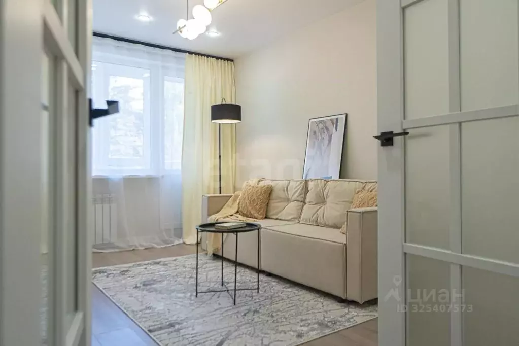 2-к кв. Севастополь просп. Октябрьской Революции, 39 (47.0 м) - Фото 1