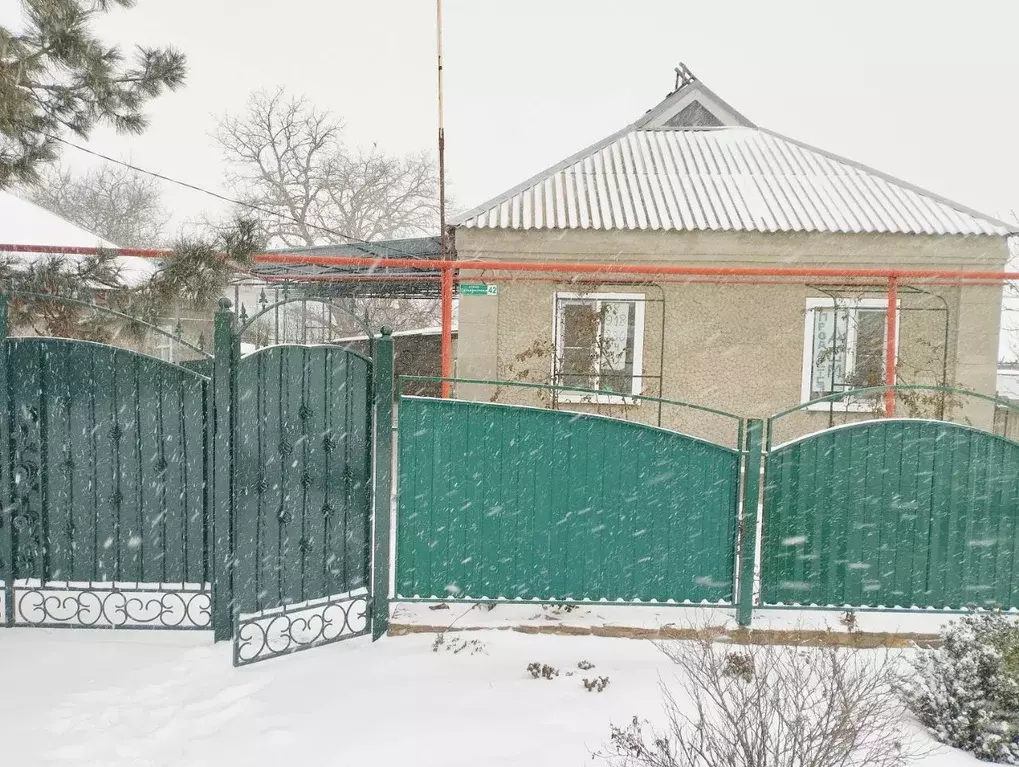 Дом в Ростовская область, Матвеево-Курганское с/пос, Колесниково хут. ... - Фото 1