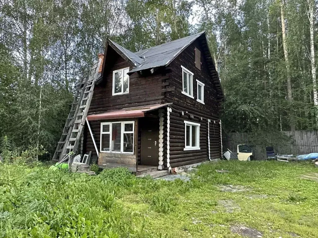 Дом в Свердловская область, Первоуральск городской округ, пос. ... - Фото 0