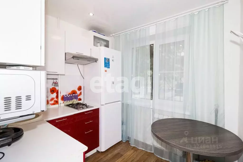 2-к кв. Тюменская область, Тюмень Ямская ул., 108 (42.8 м) - Фото 1