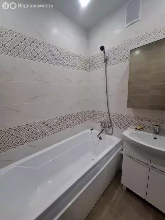 2-комнатная квартира: Ростов-на-Дону, улица Литвинова, 28 (55 м) - Фото 0