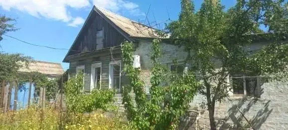 дом в волгоградская область, волгоград ул. руднева (60 м) - Фото 0