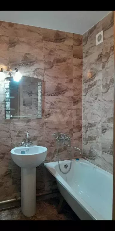 1-к. квартира, 40 м, 2/3 эт. - Фото 1