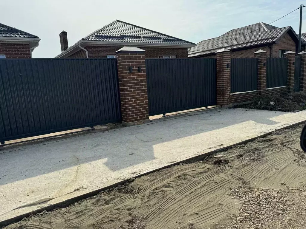 Дом в Краснодарский край, Краснодар пос. Знаменский, проезд 3-й ... - Фото 1