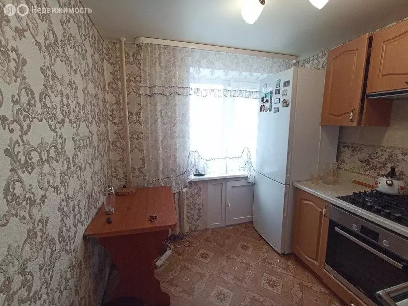 2-комнатная квартира: Омск, Нефтезаводская улица, 24А (40 м) - Фото 0