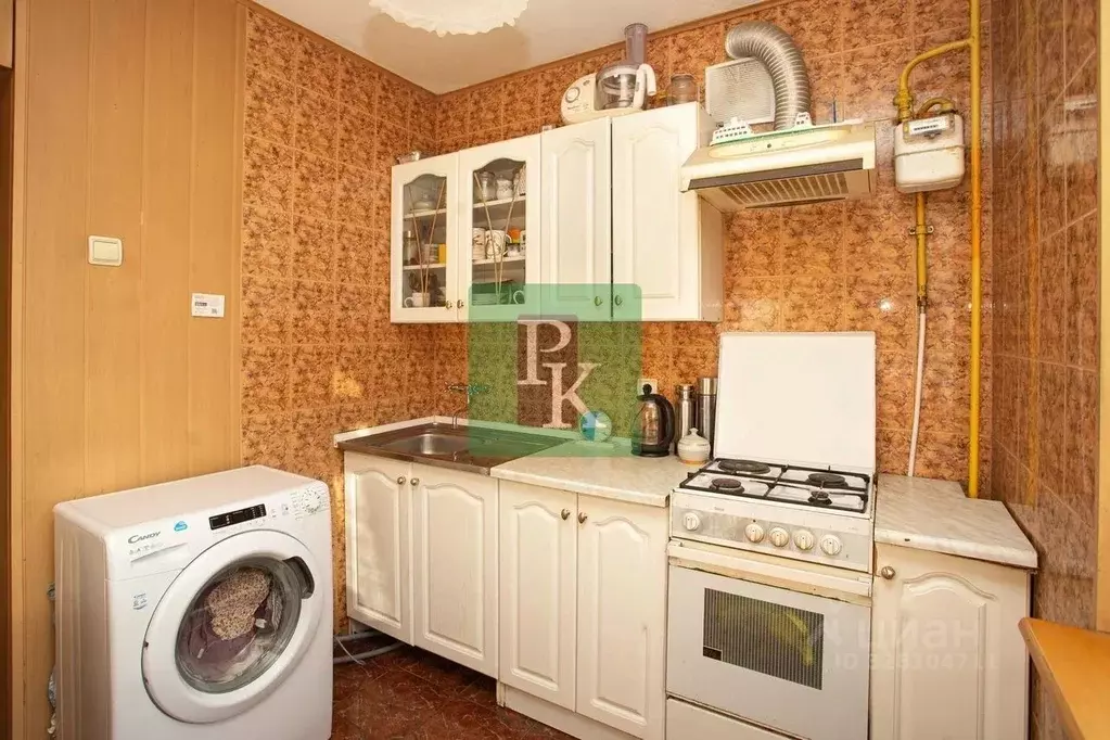 2-к кв. Севастополь просп. Октябрьской Революции, 37 (44.3 м) - Фото 2