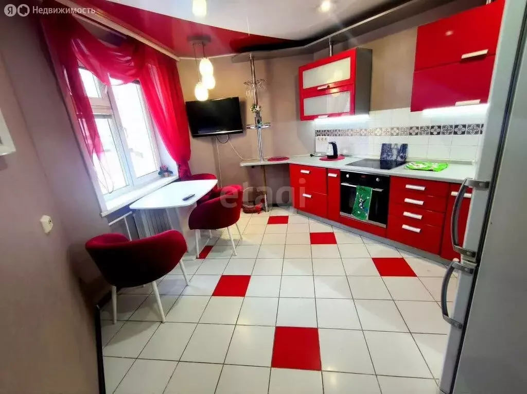 3-комнатная квартира: Кемерово, улица Свободы, 23А (88.8 м) - Фото 1