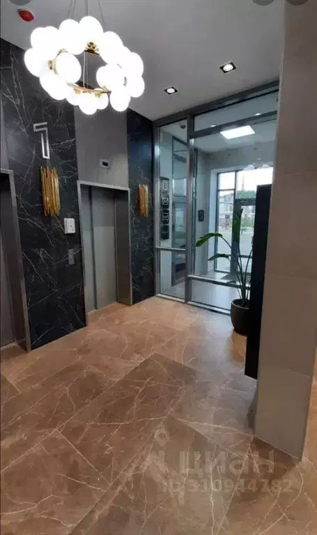 1-к кв. Татарстан, Казань ул. Братьев Касимовых, 35 (36.0 м) - Фото 2