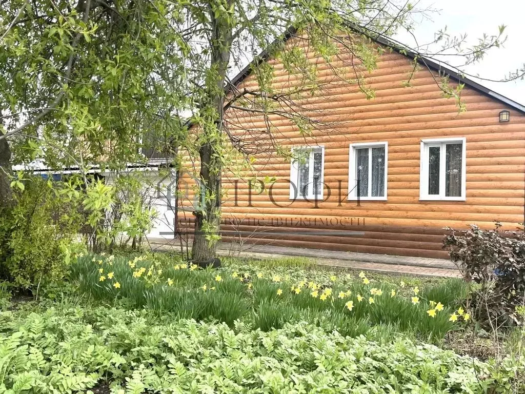 Дом в Белгородская область, Новооскольский муниципальный округ, с. ... - Фото 1