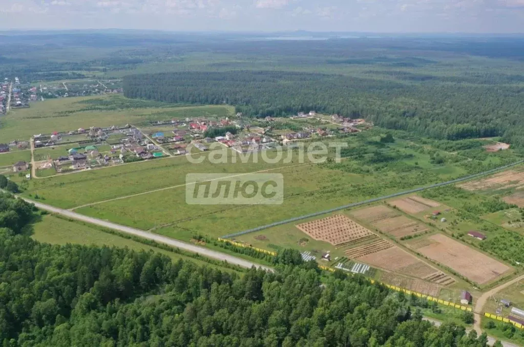 Участок в Свердловская область, Екатеринбург муниципальное ... - Фото 1