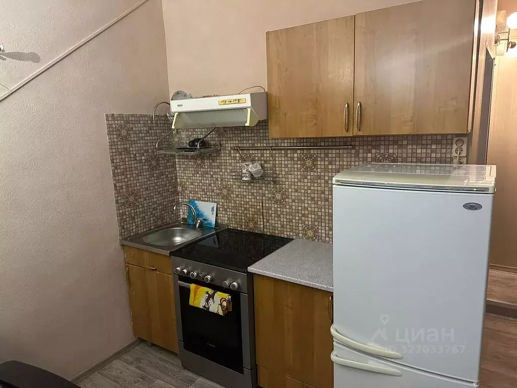 Студия Свердловская область, Екатеринбург ул. Лобкова, 12 (23.0 м) - Фото 2