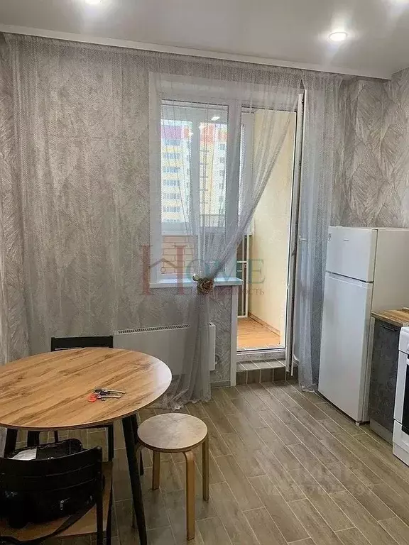 2-к кв. Новосибирская область, Новосибирск ул. Виктора Уса, 1/1 (60.0 ... - Фото 1