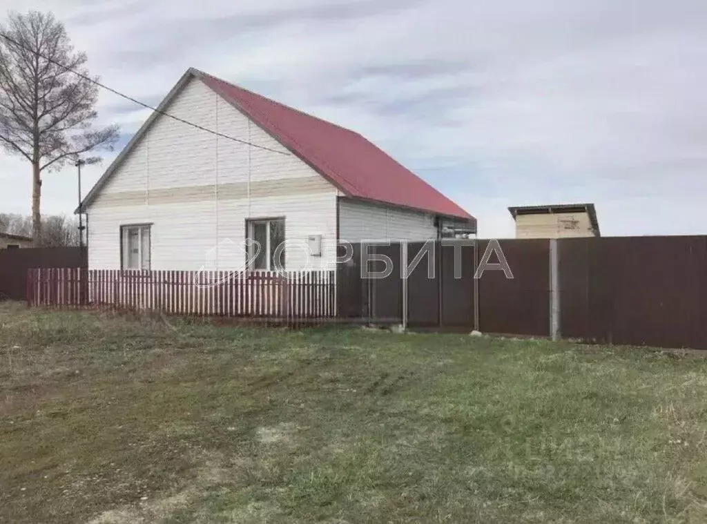 Дом в Тюменская область, Ялуторовский муниципальный округ, д. ... - Фото 1
