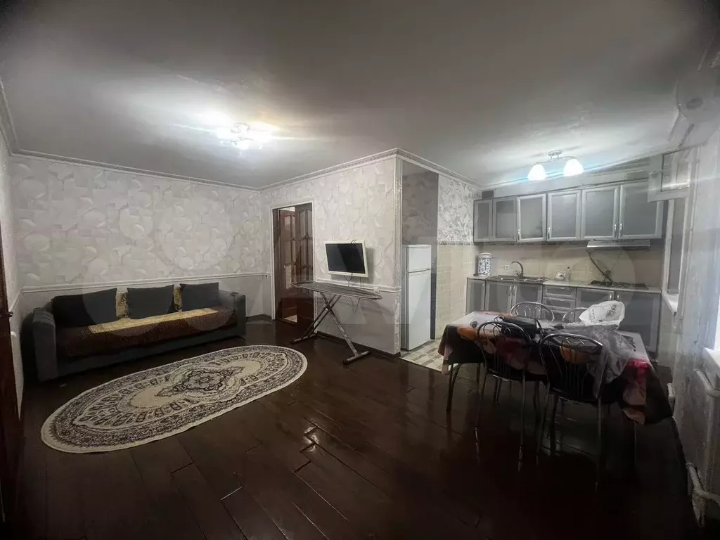 3-к. квартира, 60 м, 1/5 эт. - Фото 0