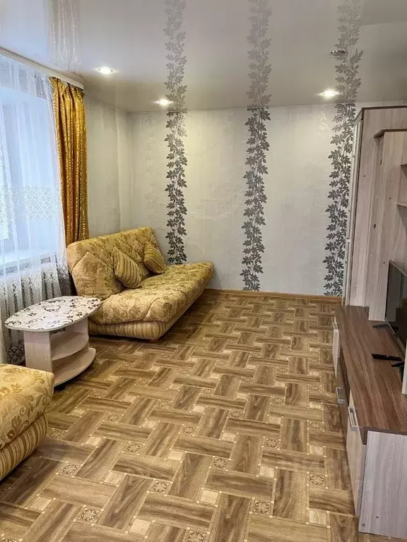 2-к кв. Пермский край, Лысьва ул. Орджоникидзе, 10А (55.0 м) - Фото 1