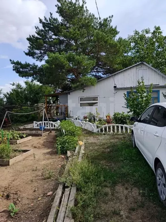 Дом в Саратовская область, Энгельсский район, Красноярское ... - Фото 1