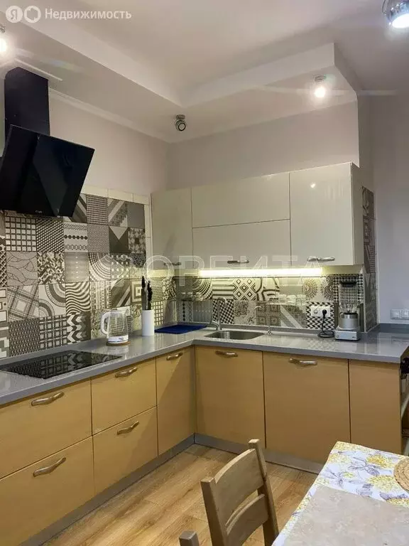 2-комнатная квартира: Тюмень, улица Малыгина, 90 (72.4 м) - Фото 1